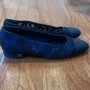 Chanel Women's Blue Lace Flats